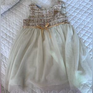 Beautiful dress for toddlers, 4/5T
